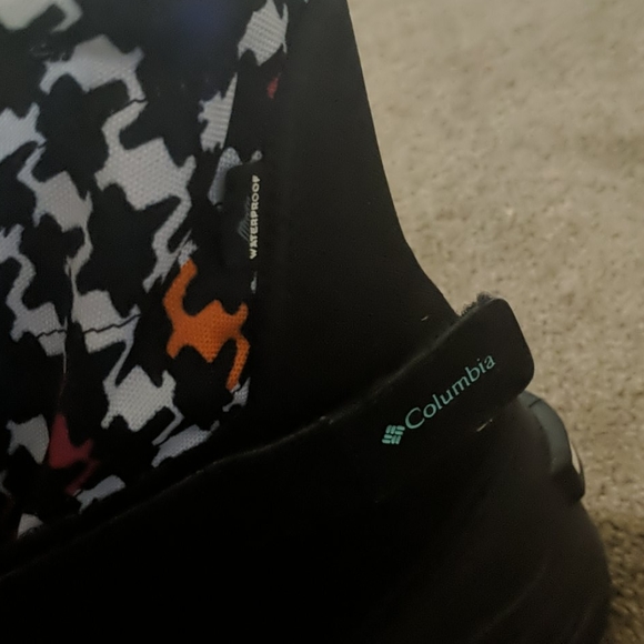 Columbia Winter Boots - Picture 2 of 5